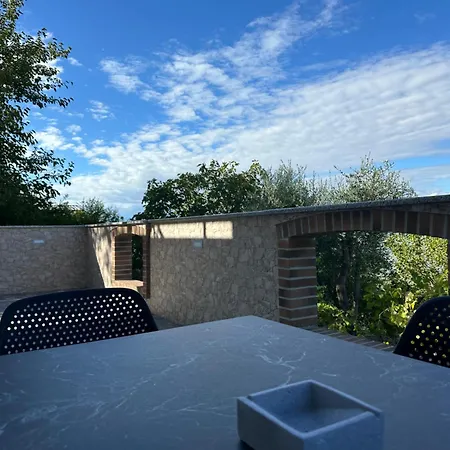 Dom wakacyjny Emerald House Shiroke *