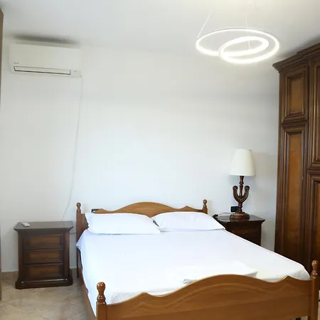 Feriehus Emerald House Shiroke